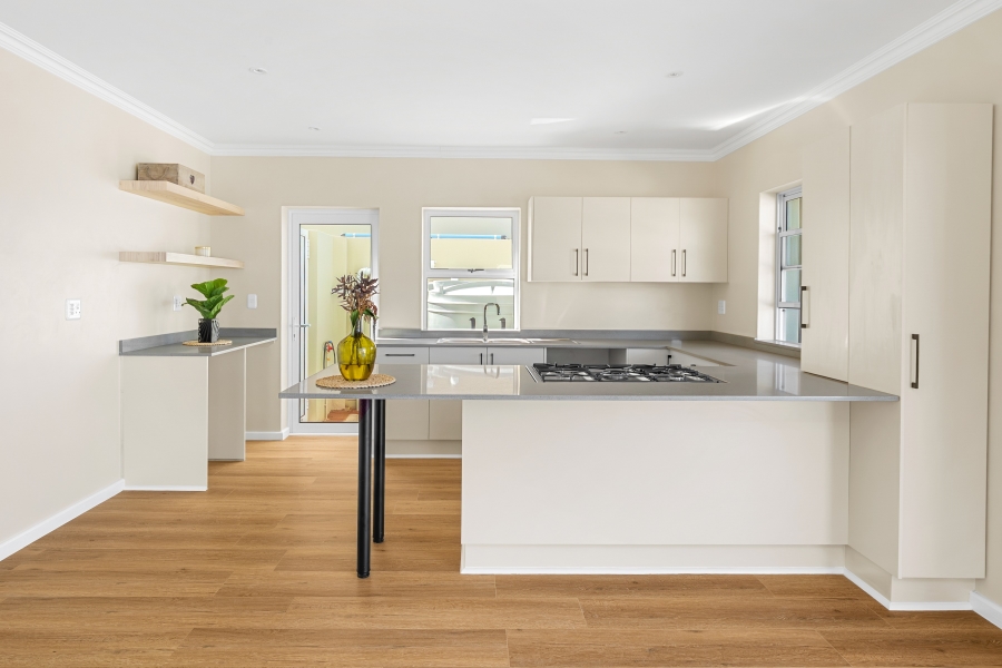 3 Bedroom Property for Sale in Costa Sarda Western Cape